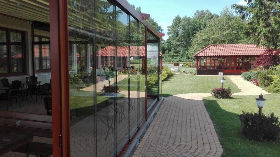 Hotel Sloneczny Brzeg Biskupiec  Exterior foto
